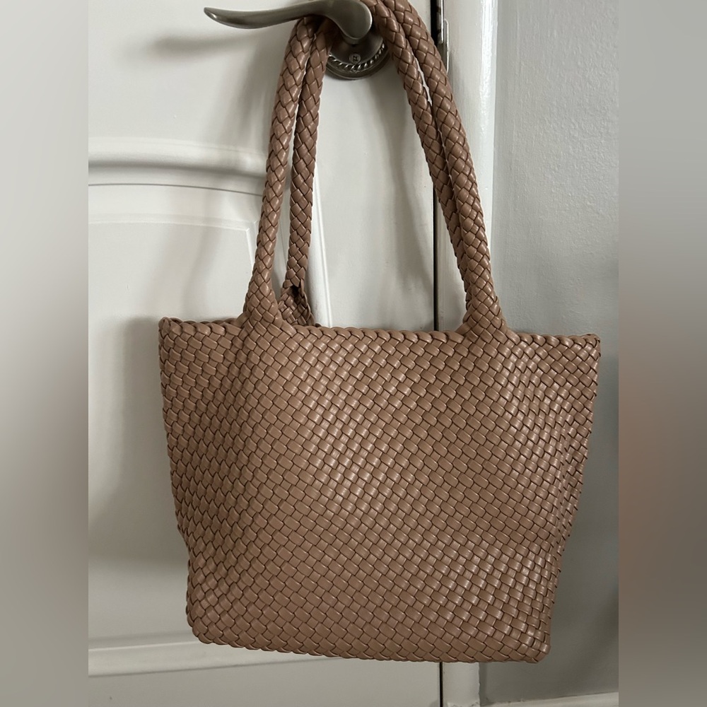 Elegant Tan Woven Tote Bag with pouch